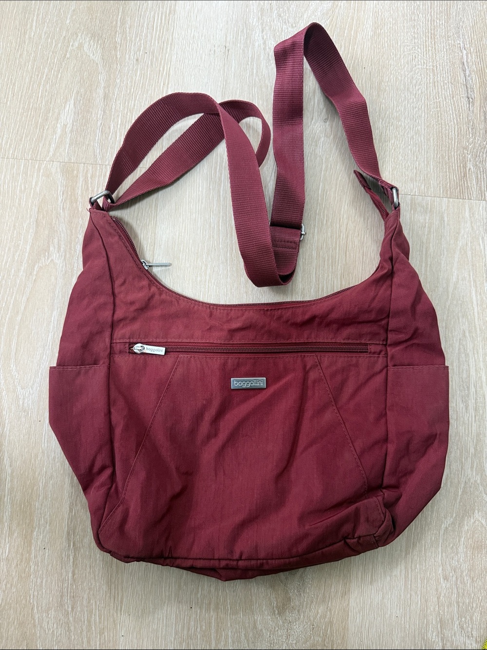 Baggallini Burgundy Crossbody Shoulder Bag
